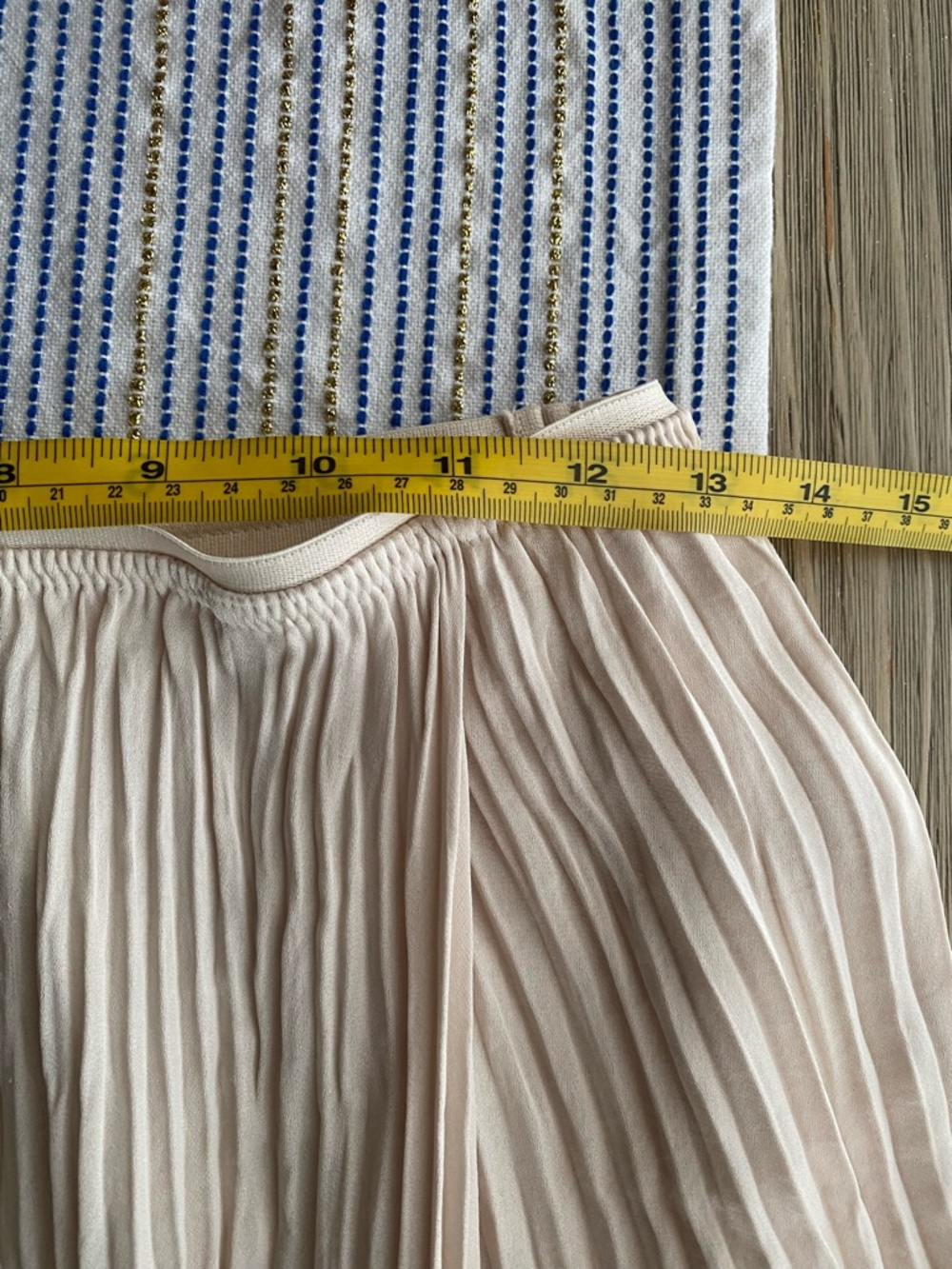 VINCE PLEATED CRUSHED MIDI SKIRT DRAPED CREAM  SIZE XS - Picture 8 of 11